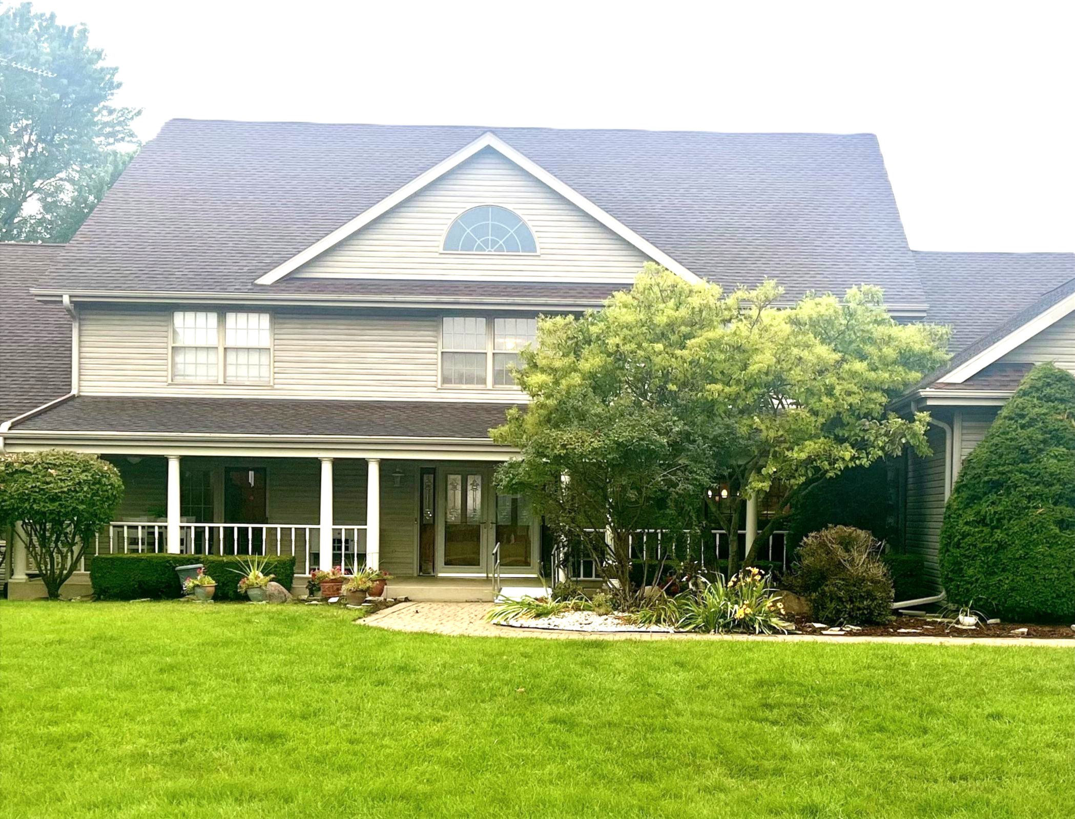 Thumbnail: Residence Front
